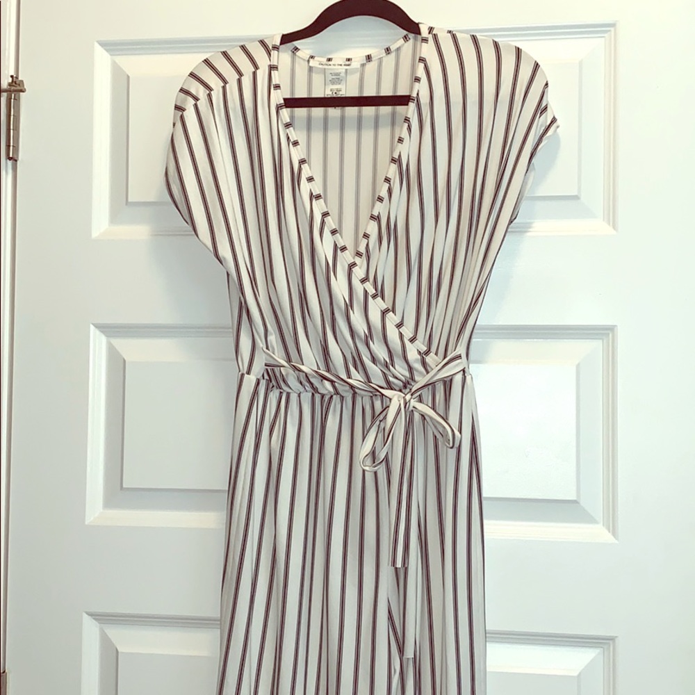 NWOT Super Comfy Sleek Wide Leg Pant Jumpsuit!